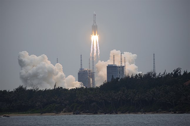 Den kinseiska raketen Chang Zheng 5B sköts upp den 29 april med en modul till en blivande kinesisk rymdstation.