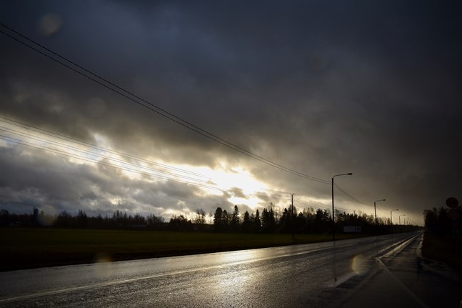Blixtnedslaget i Kauhava orsakade en brand på ett 30 gånger 30 meter stort område. Bilden är inte från den aktuella platsen.
