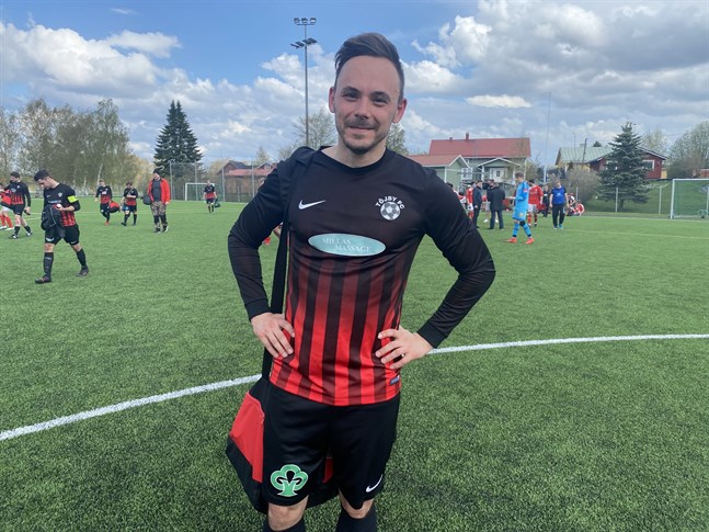 Sprintern Jonathan Åstrand har anslutit till division 5-laget Töjby FC.