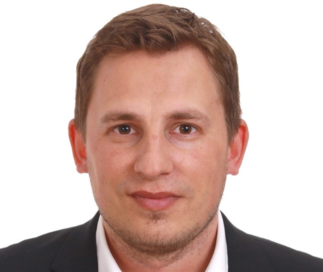 Simon Häggblom bill bli kommundirektör på Åland.
