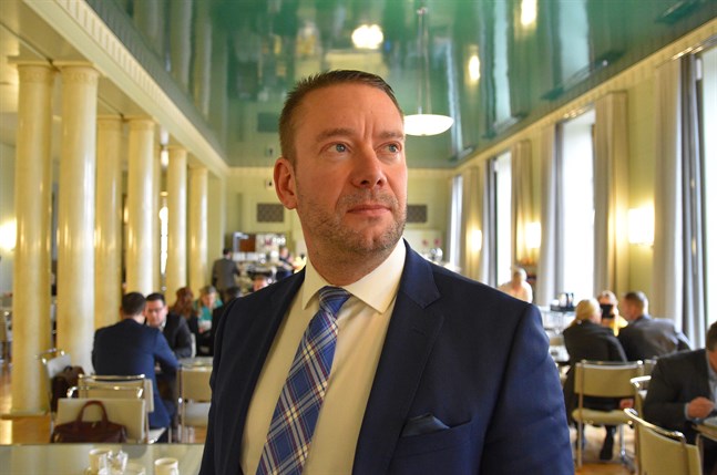Stefan Wallin blev invald i Yles styrelse på tisdagen.