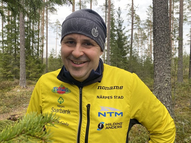 Närpes OK:s ordförande Johan Hertsbacka är redo för sommarens största lokala orienteringsevenemang.