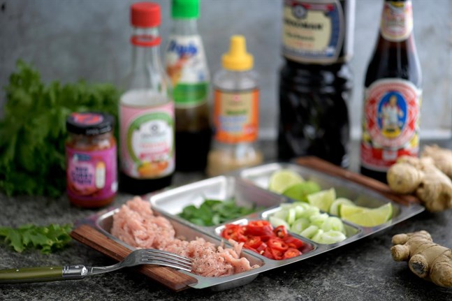 Kycklingfärs är mångsidigt och klimatsmart, och passar extra bra till asiatiska smaker.