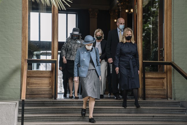 Drottning Margrethe besökte Glyptoteket när museet öppnade den 21 april, bland annat med en utställning med verk av Auguste Rodin.