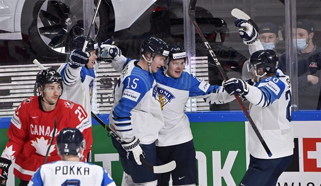 Kedjan med Arttu Ruotsalainen, Anton Lundell och Niko Ojamäki har varit bra i VM, men för Ojamäki (längst till höger) har nätet inte rasslat – än.