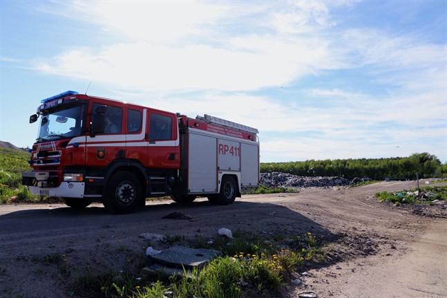 Varmt väder kan ha startat branden vid Stormossen strax efter klockan 16 på onsdagen.