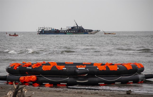 Båten med flyende rohingyer ombord som efter 113 dagar till sjöss nått land.