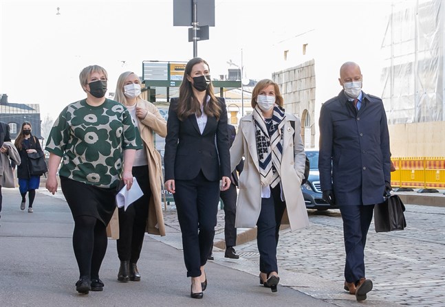 Det exceptionellt höga förtroendet för Sanna Marins regering under coronaepidemins början var ett politiskt undantagstillstånd, menar EVA.