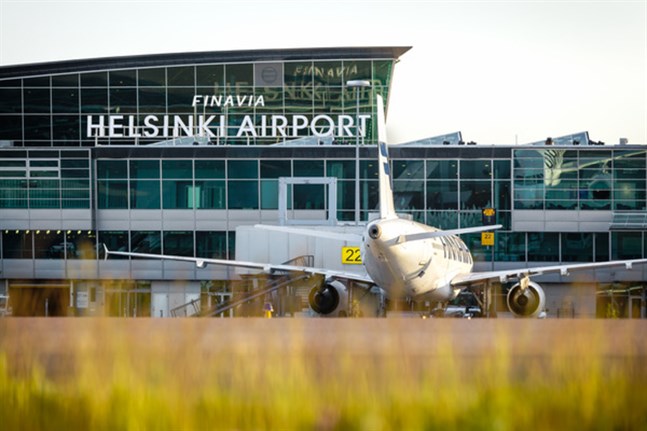 Finnair förutspår att cirka tjugo procent av februaris flygningar ställs in.