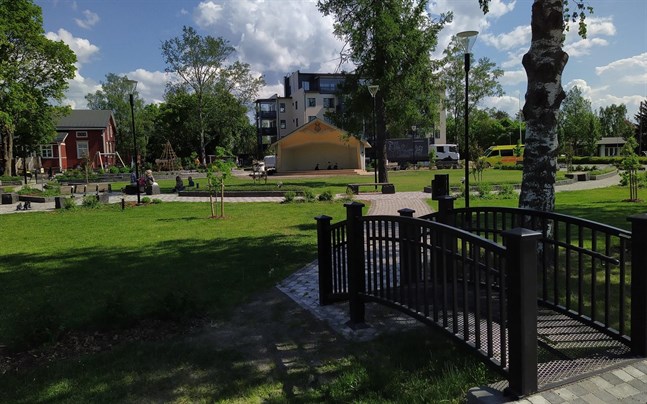 Närpes centrum har fått ett lyft bland annat tack vare satsningen på Centrumparken. Det är viktigt med trivsamma offentliga rum för invånare och besökare.