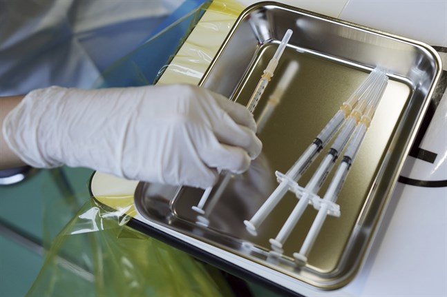 Sprutor med läkemedelsbolaget Modernas covidvaccin. Arkivbild.