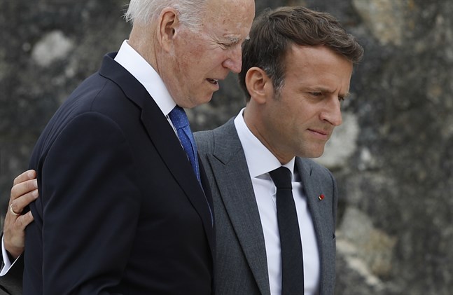 USA:s president Joe Biden, Frankrikes president Emmanuel Macron och de andra ledarna på G7-mötet i Cornwall vill ha ett globalt golv för bolagsskatten på minst 15 procent.