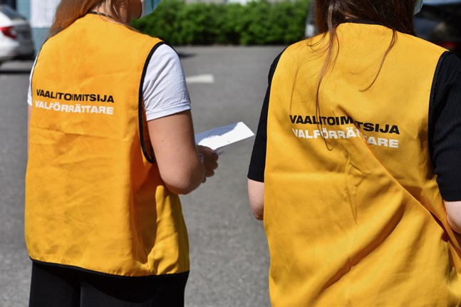 Nästan 1,5 miljoner finländare röstade i kommunalvalet under förhandsröstningen. Tiden för förhandsröstning var i år en vecka längre än normalt.