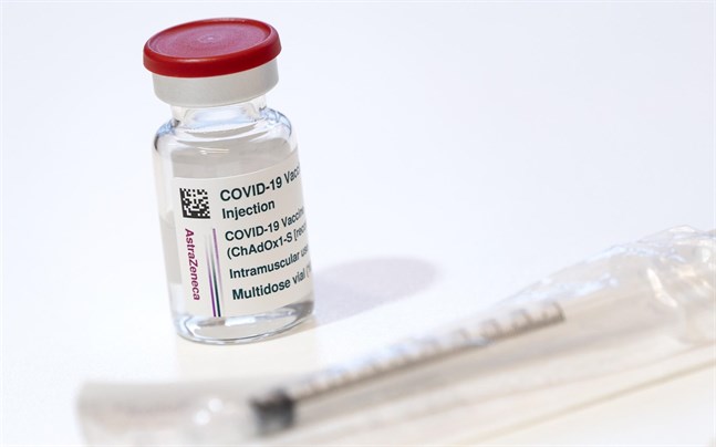 Covid-19 vaccin från Astra Zeneca bör inte ges till äldre längre.