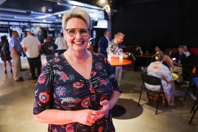 Anne Rintamäki säger att allt hade varit enklare om man hade fått ytterligare ett mandat och blivit lika stora som Samlingspartiet i Vasa.