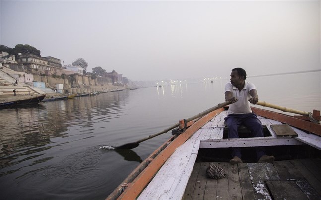 Barnet hittades på floden Ganges i norra delarna av Uttar Pradesh.