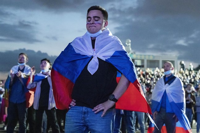Ryska fotbollssupportrar i Moskva.