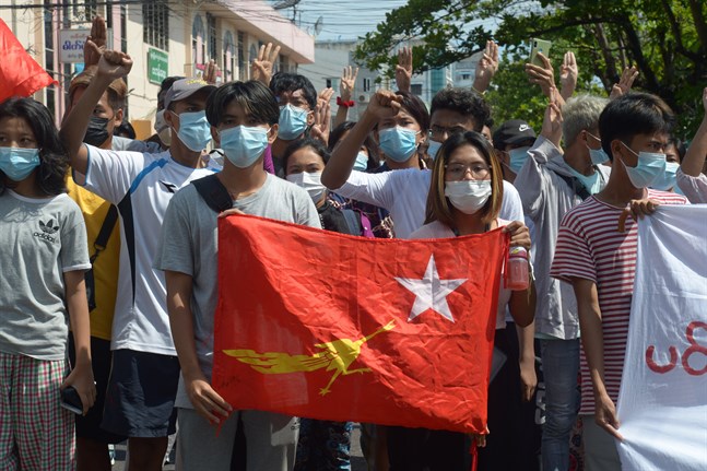 Protester mot militärkuppen i Myanmar. Arkivbild.