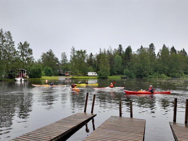 Tisdagspaddlingen är i full gång vid Svanen.