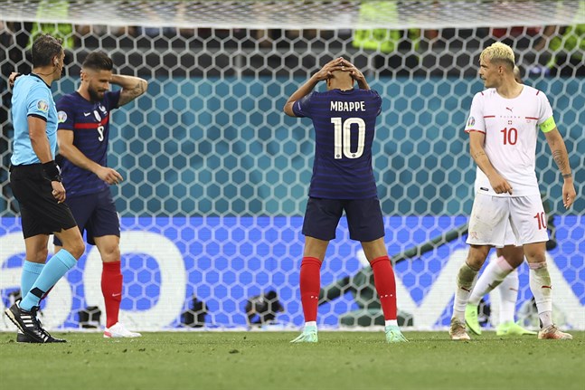 Kylian Mbappé brände en straff och Frankrike är utslaget.