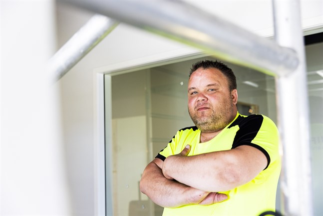 Sami Salonsaari råkade ut för en obehaglig upplevelse med en geting för fem år sedan. Det påverkade både honom och företaget en lång tid.