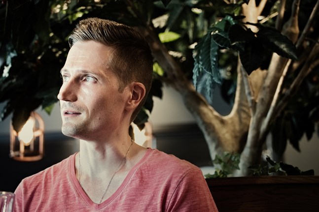 Aksel Junkkila, vd för spelföretaget Bugbyte, har sett till att varje spelkaraktär har en berättelse i rymdspelet Space Haven.