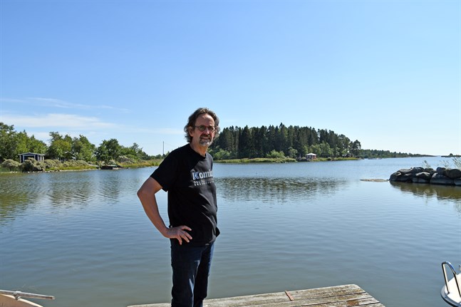 Tf tekniska direktören Markku Niskala håller med om att konkurrensen om nya invånare är tuff – men att närheten till havet är en trumf när Kristinestad planerar nya bostadsområden.