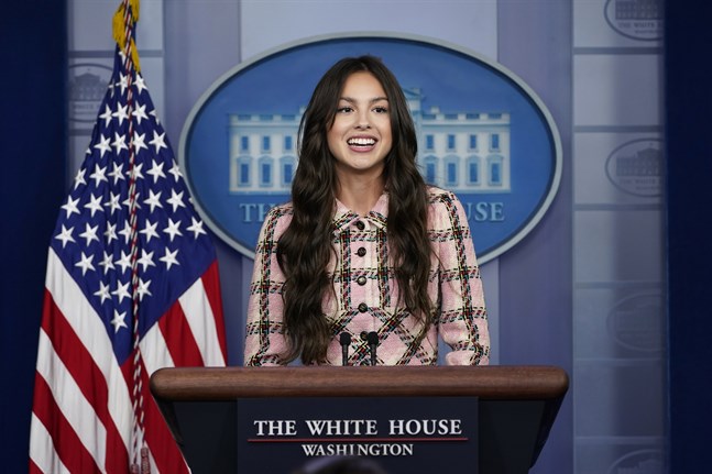 Olivia Rodrigo besökte Vita Huset i Washington för att spela in en film där hon uppmanar människor att vaccinera sig.