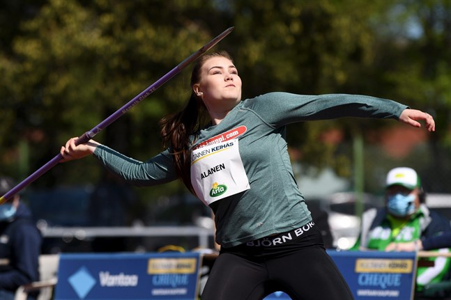 Anni-Linnea Alanen tävlar i Finlands färger den här helgen under U20-EM som avgörs i Tallinn.