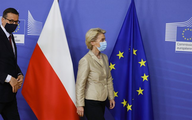 EU-kommissionens ordförande Ursula von der Leyen träffade Polens premiärminister Mateusz Morawiecki i Bryssel den 13 juli – i en tid av kris mellan Polen och EU.