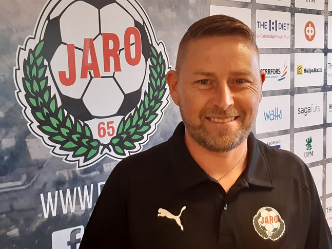 Jimmy Wargh ser ut att gå tillbaka till en 4–3–3-uppställning för Jaro i kvällens hemmamatch mot MuSa klockan 18.30.