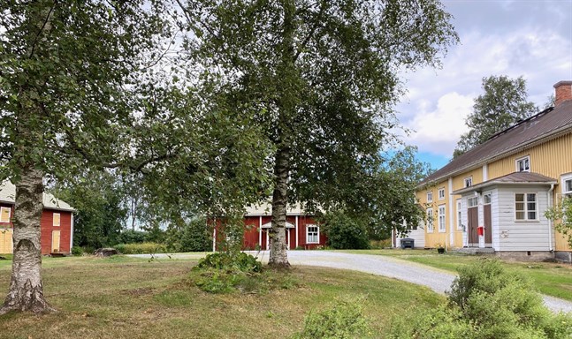 Om fastighetsaffären mellan Nykarleby församling och Luna Familjecenter Ab får sitt slutliga godkännande av kyrkostyrelsen kommer Luna att öppna ett korttidsboende för barn med neuropsykiatriska utmaningar i den gamla prästgården i Munsala.