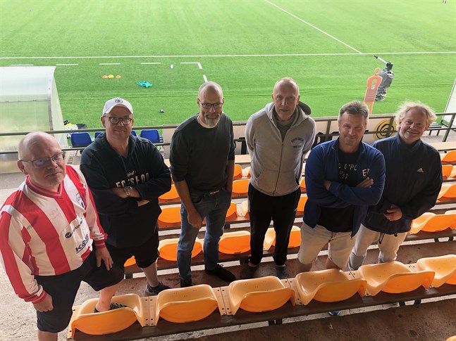 Pekka Leppälä, Jukka Lappalainen, Janne Grahn, Kari Kaartamo, Anders Mattsson och Patrik Hansell var med i den första öppningsmatchen.