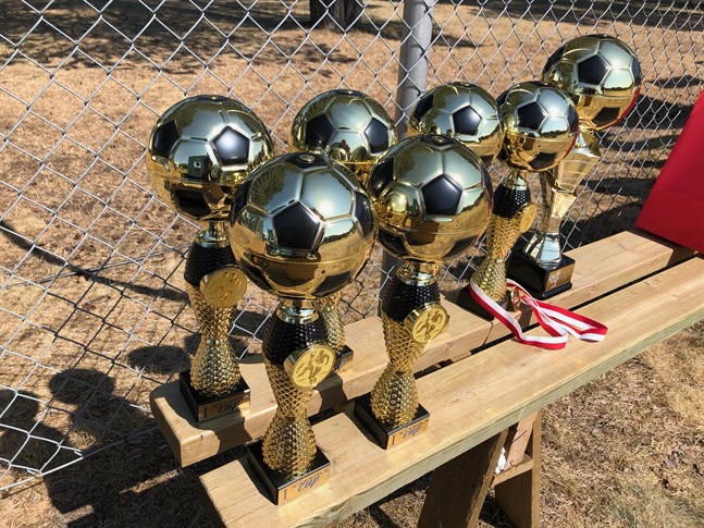 Det var pokal- och medaljutdelning i Kokkola Cup på söndagen.