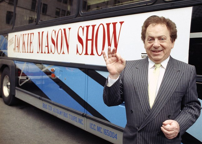 Skådespelaren och komikern Jackie Mason blev 93 år gammal.