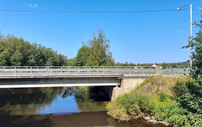 Bron vid Jåksholmen, Pedersöre.