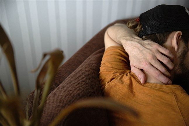 Det råder stor brist på psykoterapeuter i Finland, och de som finns fördelar sig ojämnt i landet.