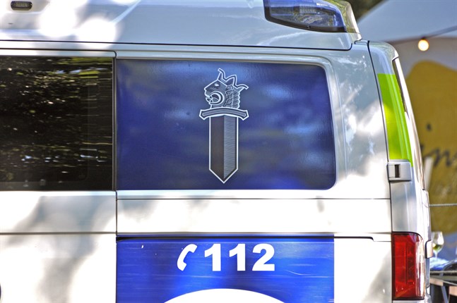 Polisen misstänker flera personer för upplopp i samband med ett gripande i Uleåborgs centrum tidigt på lördagsmorgonen. Arkivbild.
