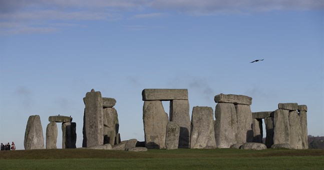 Stonehenge status som världsarv hotades av ett planerat tunnelbygge, som nu stoppas.
