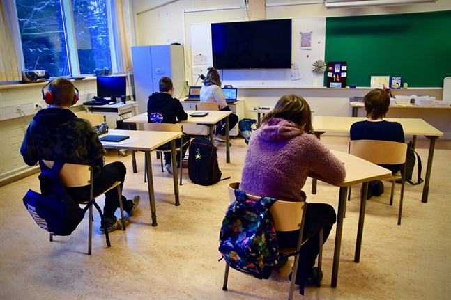 Det finns en oro för att deltavarianten av coronaviruset börjar sprida sig i andra stadiet. Högskolorna är ändå det största frågetecknet.