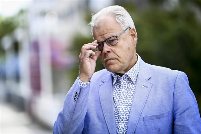 En tredjedel av lärarna har övervägt att byta jobb. Olli Luukkainen, ordförande för Undervisningssektorns fackorganisation OAJ, säger att siffran är högre än någonsin tidigare.