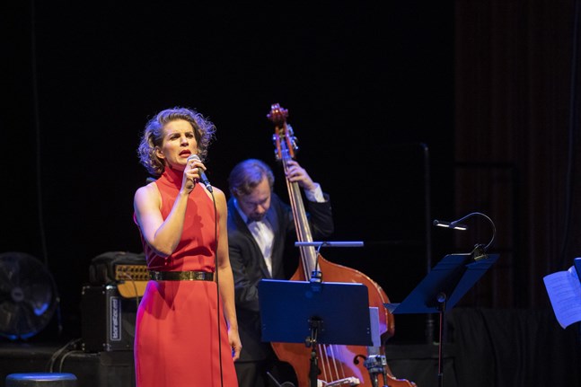 Maria Ylipää behärskar olika musikstilar och har en scenvana som få.