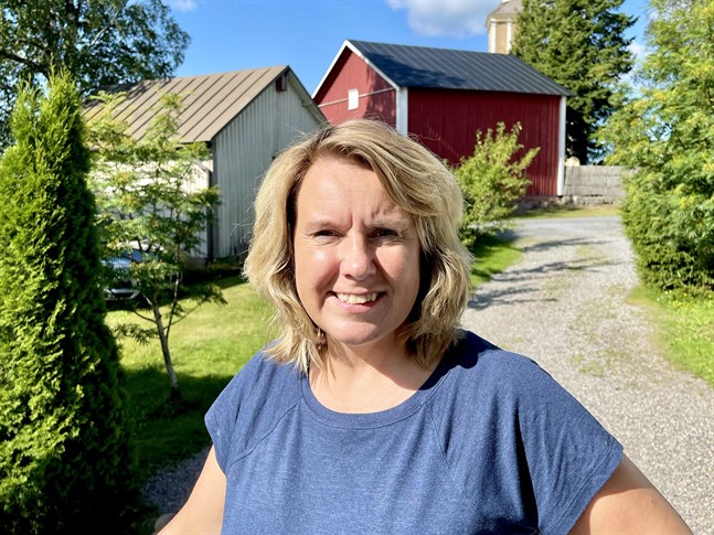Annika Björklund vill att Pedersöre församling ska vara en församling där alla känner sig välkomna. Det gäller både väckelserörelsernas medlemmar och människor som tidigare känt att kyrkan inte välkomnat dem.