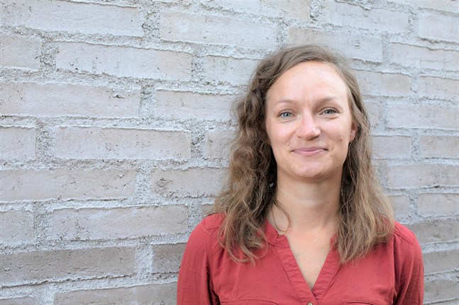 Roosa Mikkola jobbar med Marthaförbundets treåriga Östersjöprojekt. Tidigare arbetade hon på Forsstyrelsen i Vasa.