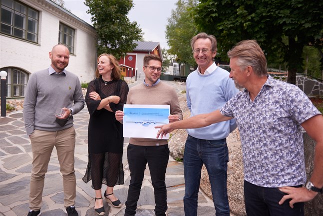 Andreas Forsgren, Anna Bertills, Isak Brändström, Lars Westin och Arne Smedberg föreläste om elflygens möjligheter och utmaningar.