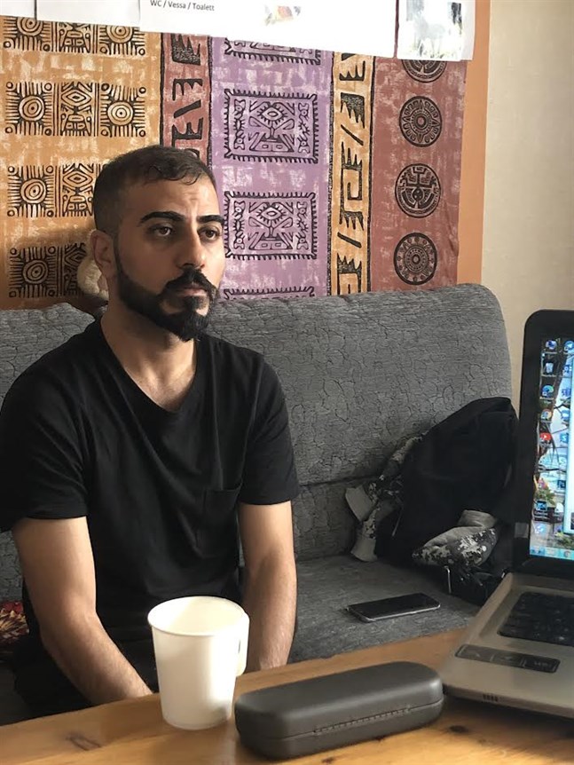 Hos Migrationsverket väntar mer än 250 irakier på att deras asylansökan ska handläggas. De flesta har liksom Ahmed Al-Armoshawei fått avslag och ansökt på nytt.