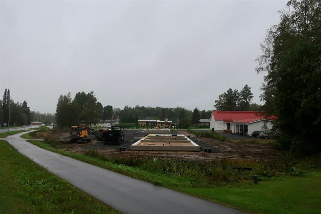 Två nya radhus ska byggas på den så kallade snickeritomten i Terjärv centrum.