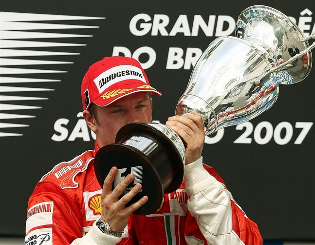 Kimi Räikkönen avslutar karriären.
