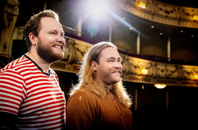 Tvillingbröderna Jonas och Joel Forsbacka från Nykarleby ska för första gången jobba tillsammans.