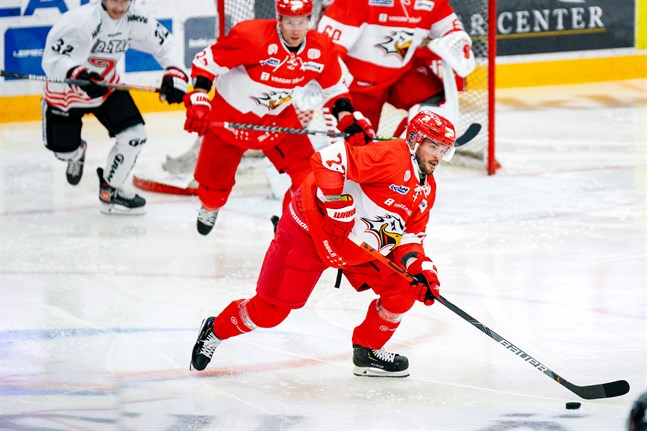 Sportfostrade Joni Nikko är tillbaka i Vasalaget efter en paus på 10 år.
